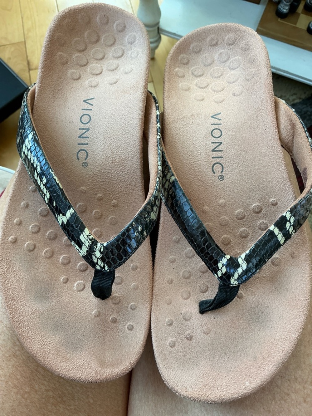 Vionic Black Snake-Print Thong Sandal Dillon Boa - Picture 3 of 10